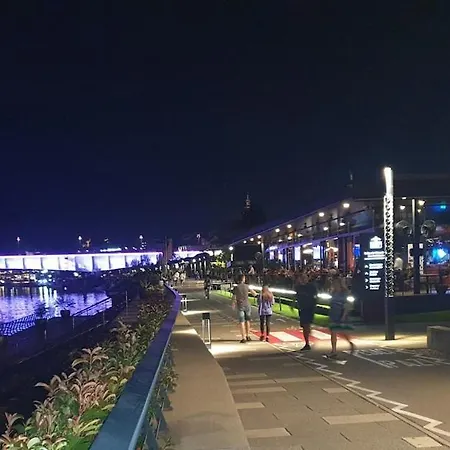 Waterfont, Symphony 1, 307 *