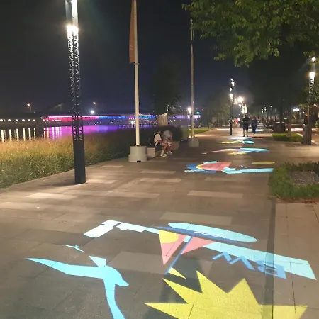 Waterfont, Symphony 1, 307 *